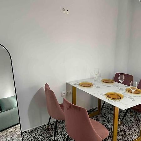 Family Apartment With Private Yard Next To Agios Dimitrios Church Thessaloníki Luaran gambar