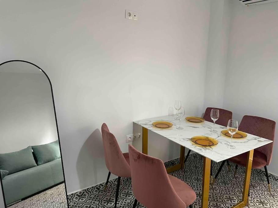 Family Apartment With Private Yard Next To Agios Dimitrios Church Thessaloníki Luaran gambar